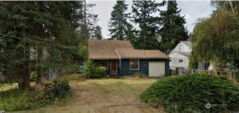 Photo of 13749 Densmore Avenue N, Seattle, WA 98133 (MLS # 2474923)