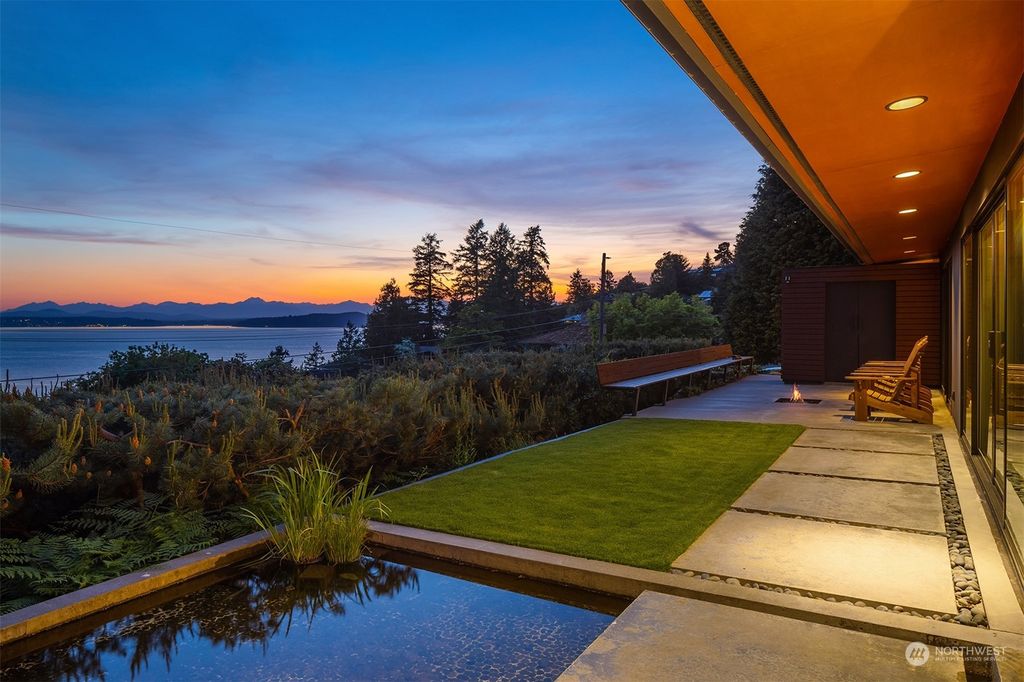 Photo of 4576 53rd Avenue SW, Seattle, WA 98116 (MLS # 2068826)