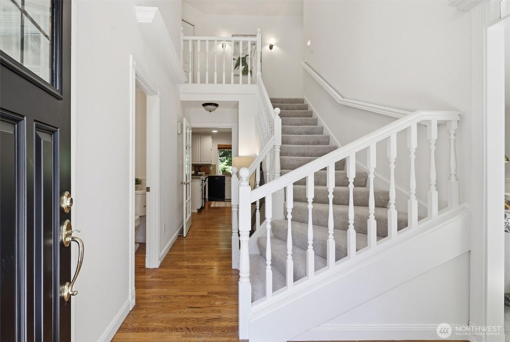 Photo of 22716 NE 25th Way, Sammamish, WA 98074 (MLS # 2528987)