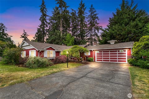 Photo of 8424 97th Street SW, Lakewood, WA 98498 (MLS # 2548316)