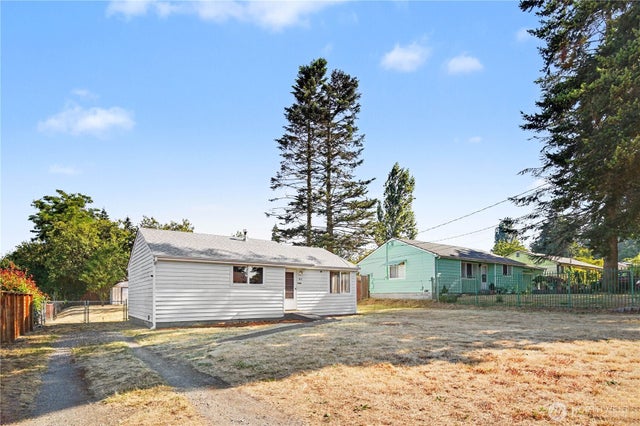 842 SW 126th Street, Seattle