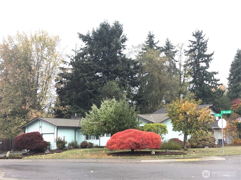 Photo of 32528 26th Avenue SW, Federal Way, WA 98023 (MLS # 2446800)