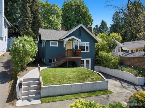 Photo of 6214 27th Avenue NE, Seattle, WA 98115 (MLS # 2366726)
