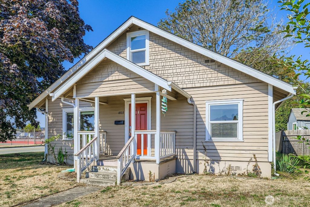 Photo of 1803 7th Street, Marysville, WA 98270 (MLS # 2433851)