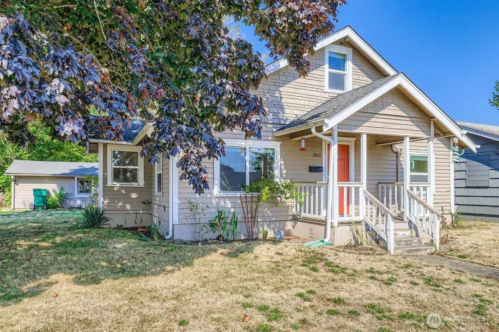 Photo of 1803 7th Street, Marysville, WA 98270 (MLS # 2433851)