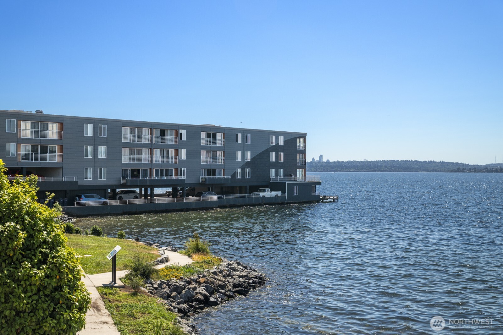 733 Lake Street S 301
