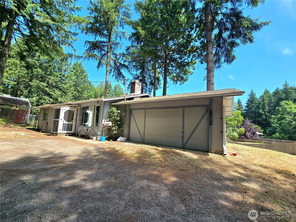 Photo of 11075 Ridge Rim Trail TRL SE, Port Orchard, WA 98367 (MLS # 2552236)