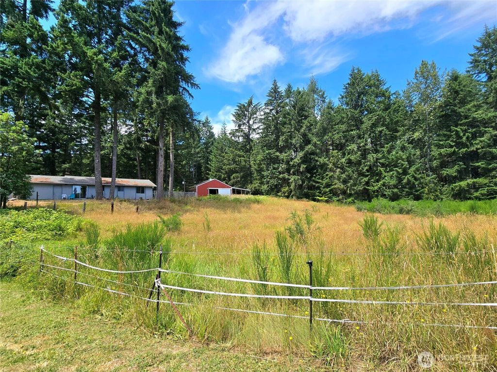 Photo of 11075 Ridge Rim Trail TRL SE, Port Orchard, WA 98367 (MLS # 2552236)