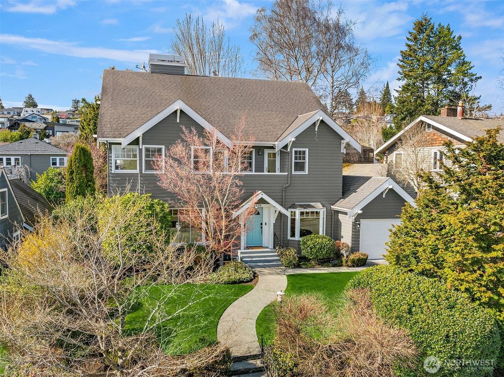 Photo of 6539 54th Avenue NE, Seattle, WA 98115 (MLS # 2340470)