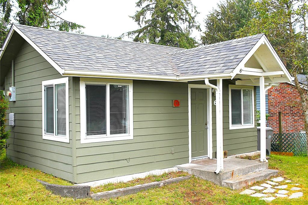 Photo of 603 N Broadway Street, Westport, WA 98595 (MLS # 2528844)