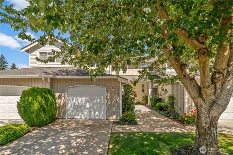 Photo of 18708 109th Lane SE #K-30, Renton, WA 98055 (MLS # 2441181)