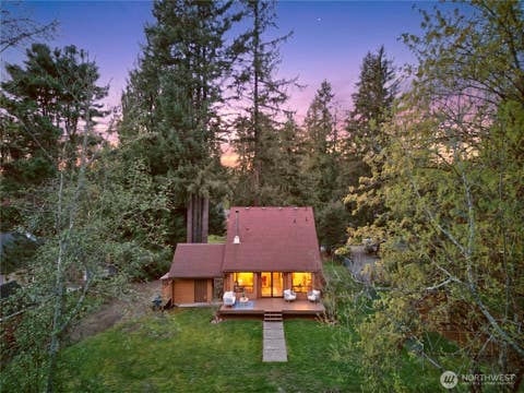 Photo of 23927 SE 238th Street, Maple Valley, WA 98038 (MLS # 2546210)