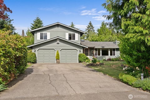 Photo of 3742 Goldcrest Heights HTS NW, Olympia, WA 98502 (MLS # 2523574)