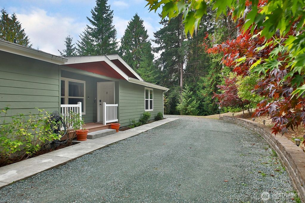 Photo of 4621 Deer Lake Road, Clinton, WA 98236 (MLS # 2440603)