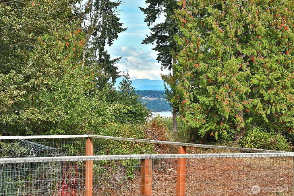 Photo of 4621 Deer Lake Road, Clinton, WA 98236 (MLS # 2440603)