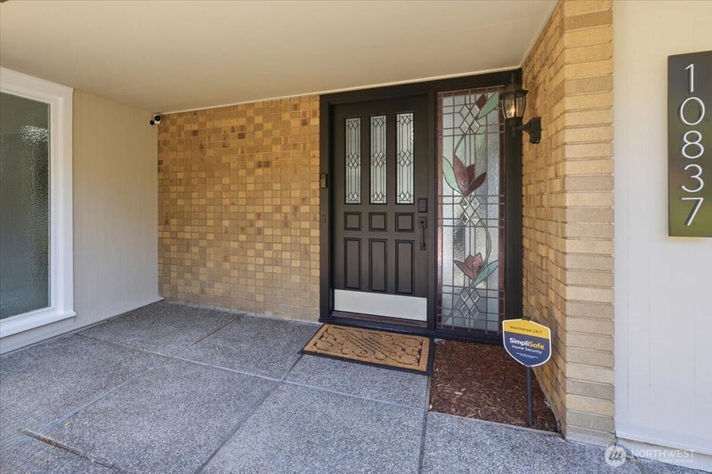 10837 Evergreen Terrace SW