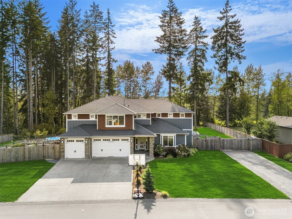 Photo of 11928 137th Drive NE, Lake Stevens, WA 98258 (MLS # 2421572)