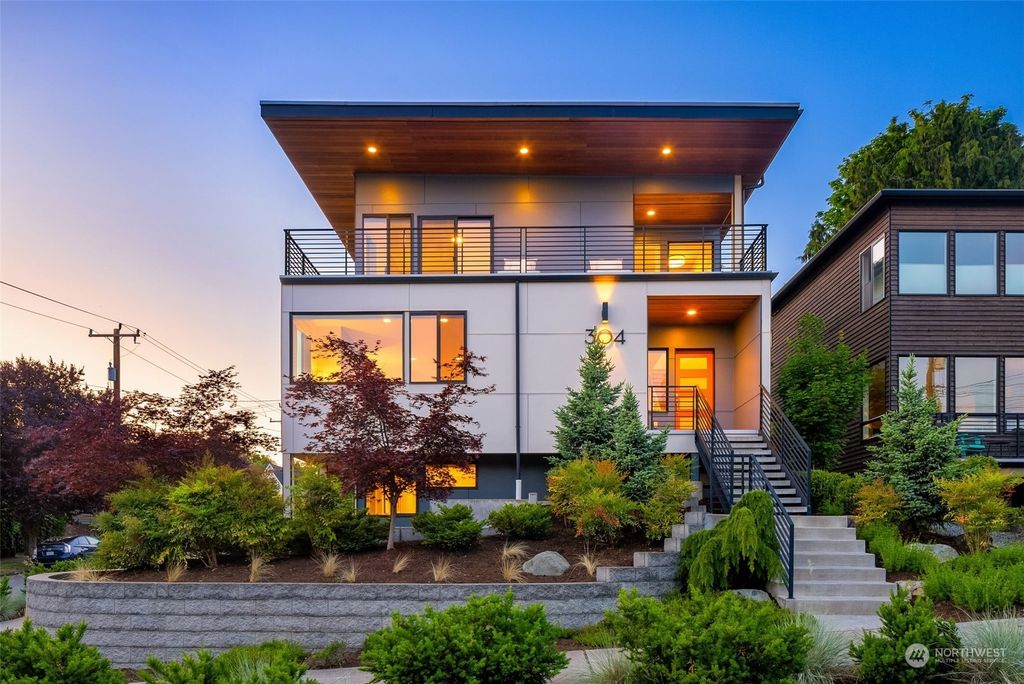 Photo of 304 NE Longwood Place, Seattle, WA 98115 (MLS # 2077509)