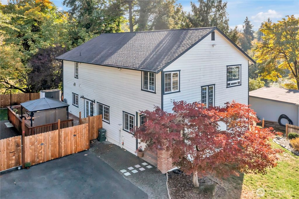 Photo of 204 5th Avenue, Milton, WA 98354 (MLS # 2447089)