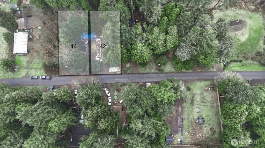 Photo of 42 Moonrise Lane, Pacific Beach, WA 98571 (MLS # 2489091)