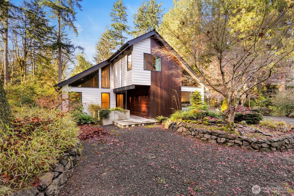 Photo of 16455 Agate Point Road NE, Bainbridge Island, WA 98110 (MLS # 2458372)