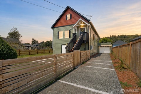Photo of 2415 Pacific Avenue, Hoquiam, WA 98550 (MLS # 2562656)
