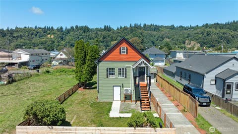 Photo of 2415 Pacific Avenue, Hoquiam, WA 98550 (MLS # 2562656)