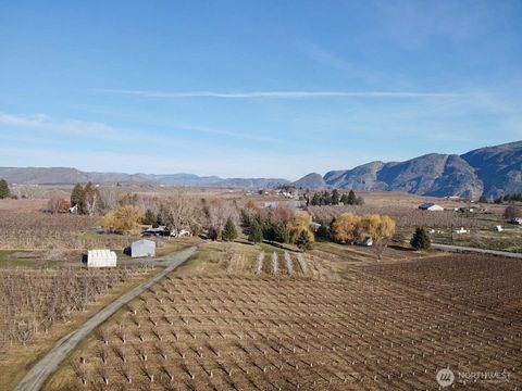 Photo of 223 Old Riverside HWY Hwy, Omak, WA 98841 (MLS # 2481567)