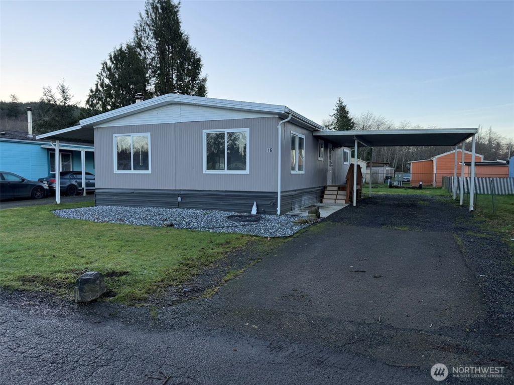Photo of 2000 Broadway Avenue #16, Hoquiam, WA 98550 (MLS # 2468941)