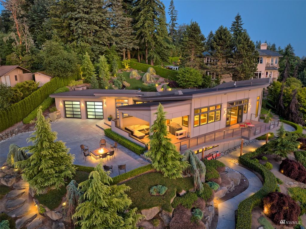 Photo of 5110 145th Place SE, Bellevue, WA 98006 (MLS # 1981210)