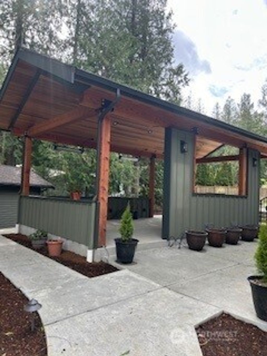 Photo of 1410 224th Avenue NE, Sammamish, WA 98074 (MLS # 2499005)