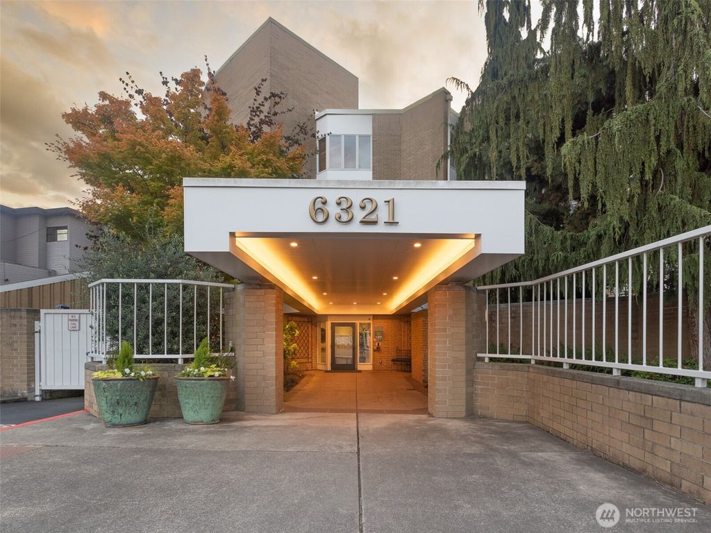 Photo of 6321 Seaview Avenue NW #2, Seattle, WA 98107 (MLS # 2446726)