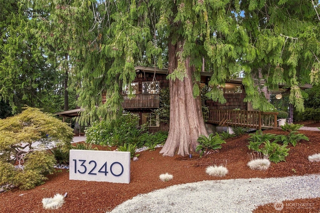 Photo of 13240 SE 231st Street, Kent, WA 98042 (MLS # 2570340)