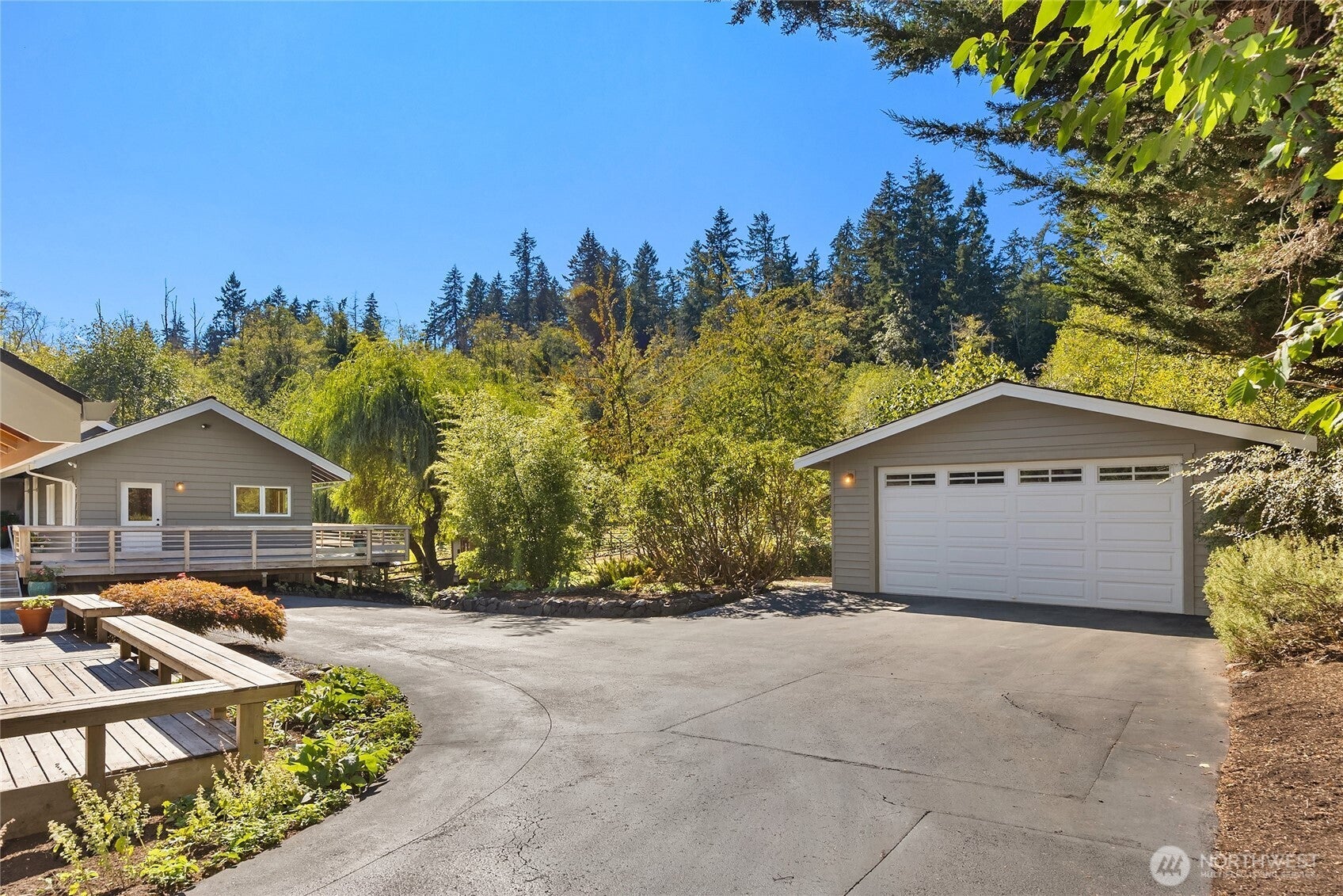 7183 NE Eagle Harbor Drive NE