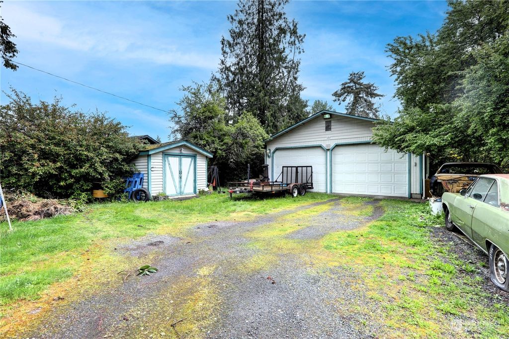 Photo of 37450 49th Avenue S, Auburn, WA 98001 (MLS # 2230005)
