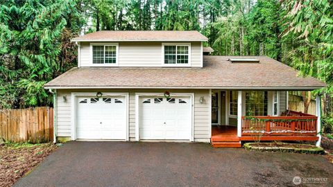 Photo of 18711 Sylvan Dell Court SE, Yelm, WA 98597 (MLS # 2464638)