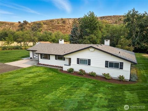 Photo of 3070 Reservoir Road, Walla Walla, WA 99362 (MLS # 2456520)