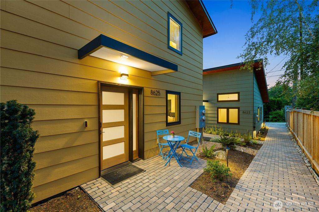 Photo of 8625 30th Avenue SW, Seattle, WA 98126 (MLS # 2529905)
