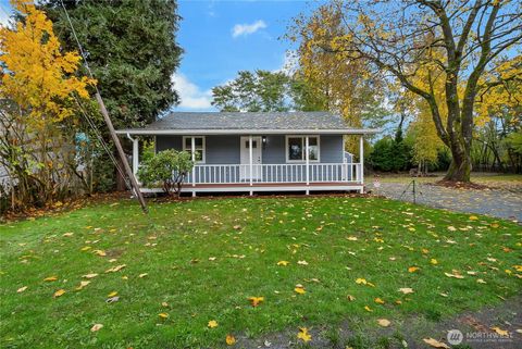 Photo of 99 Sumner Avenue, Sumner, WA 98390 (MLS # 2453563)