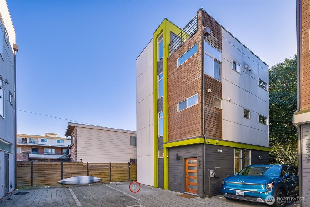 Photo of 2035 NW 65th Street, Seattle, WA 98117 (MLS # 2471824)