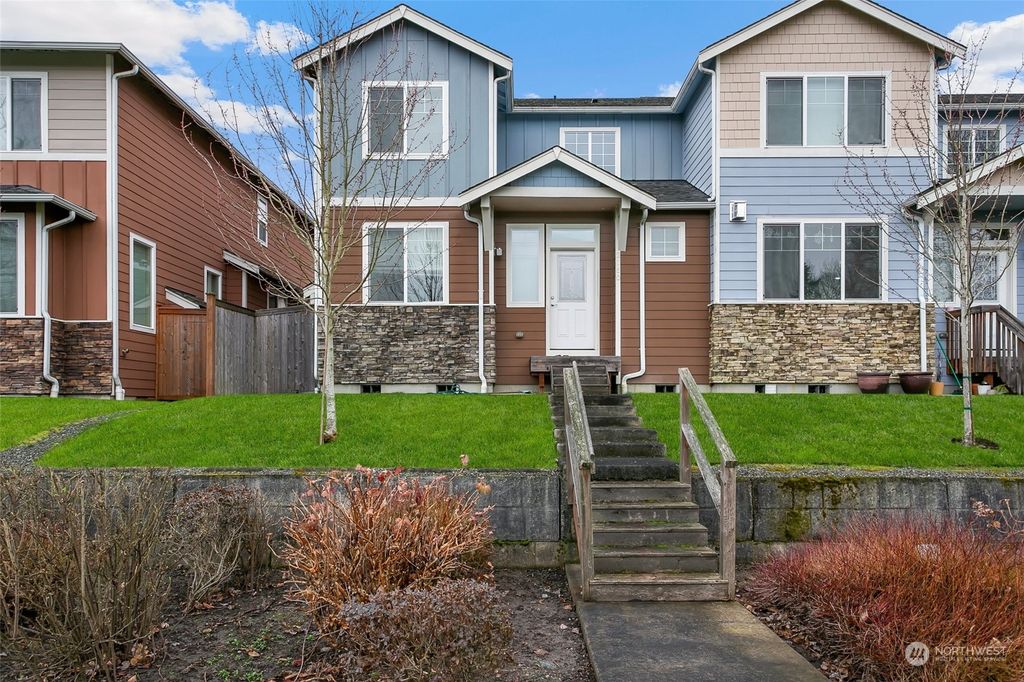 Photo of 2160 S 262nd Court, Des Moines, WA 98198 (MLS # 2201829)