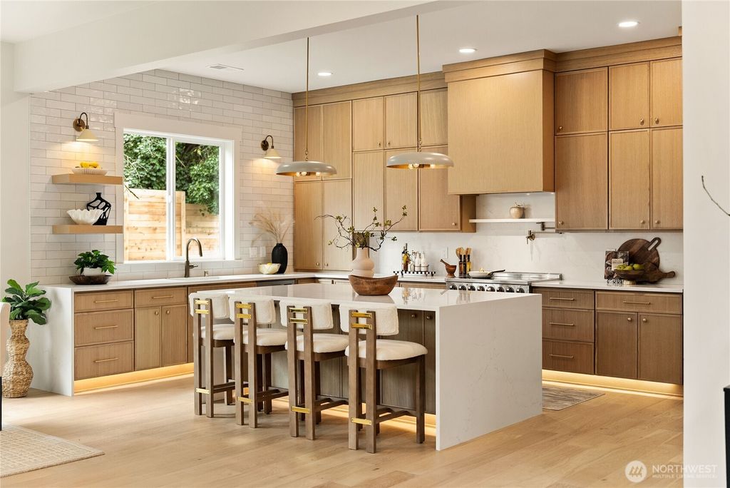 Photo of 1305 Maine Court, Milton, WA 98354 (MLS # 2507178)