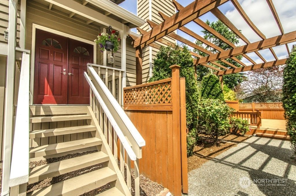 Photo of 12015 Roosevelt Way NE, Seattle, WA 98125 (MLS # 2195615)