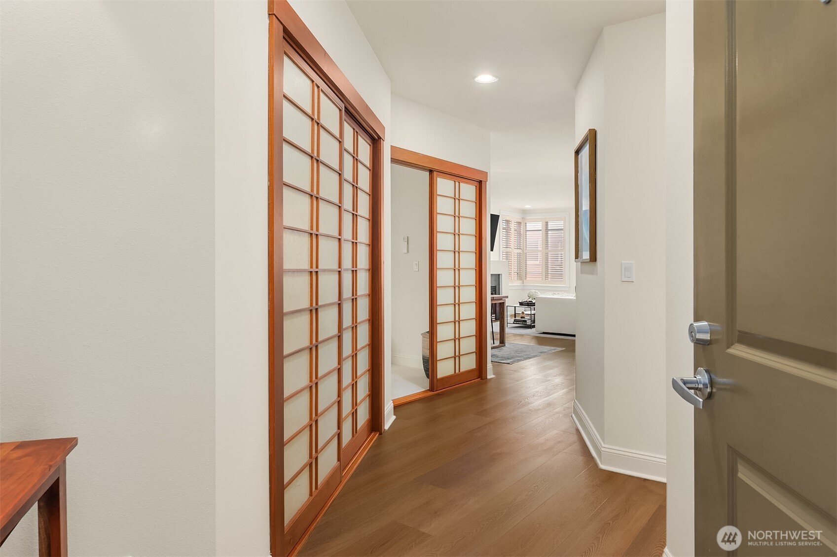 719 2nd Avenue W 202