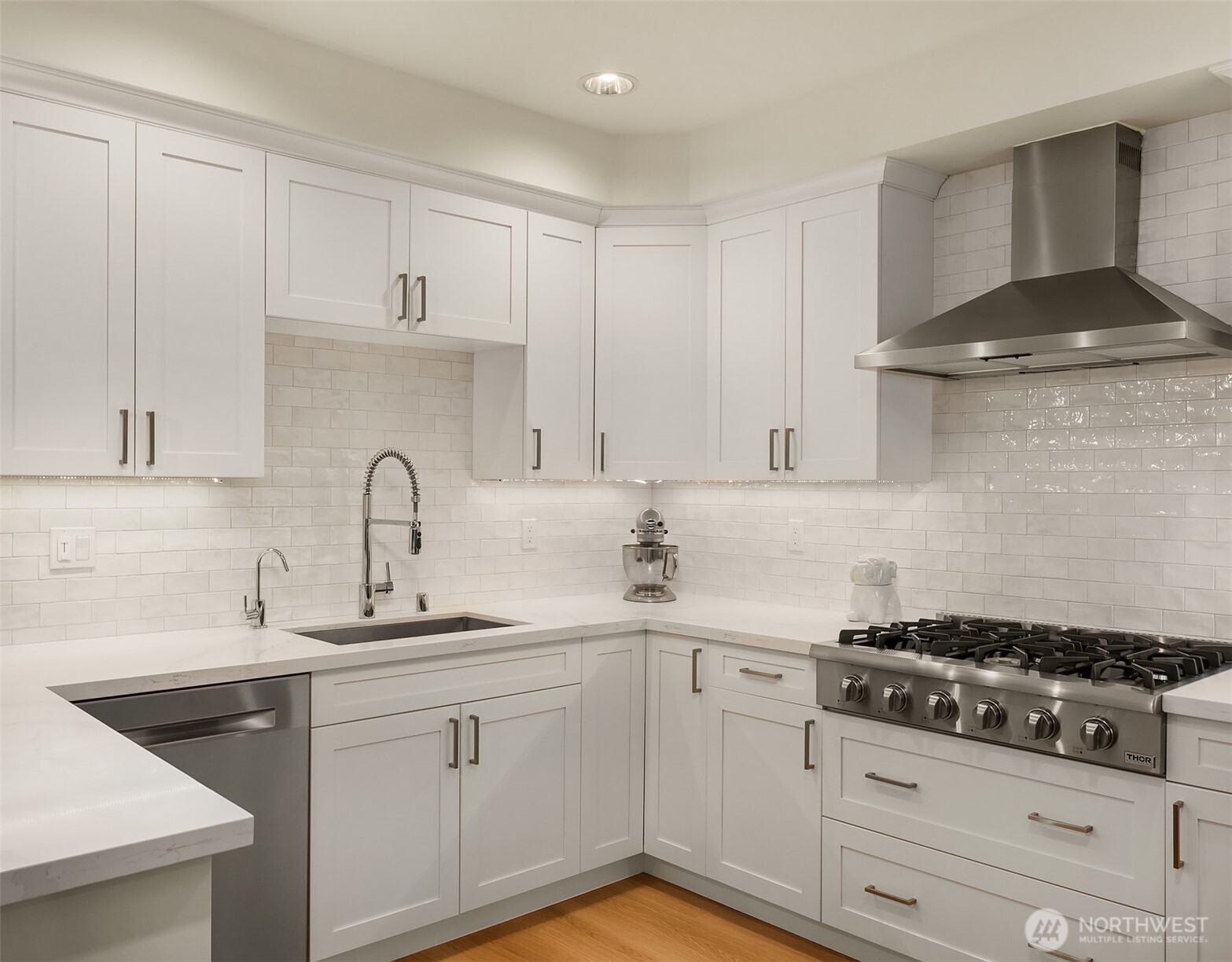 719 2nd Avenue W 202