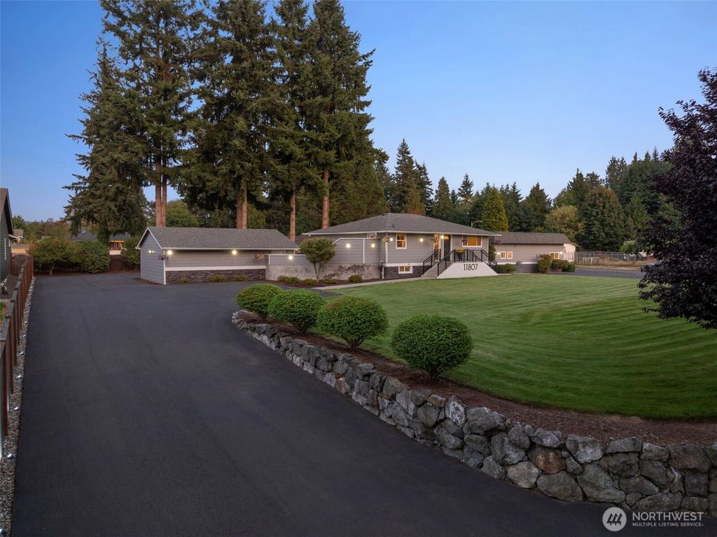 Photo of 11807 51st Avenue NE, Marysville, WA 98271 (MLS # 2436251)
