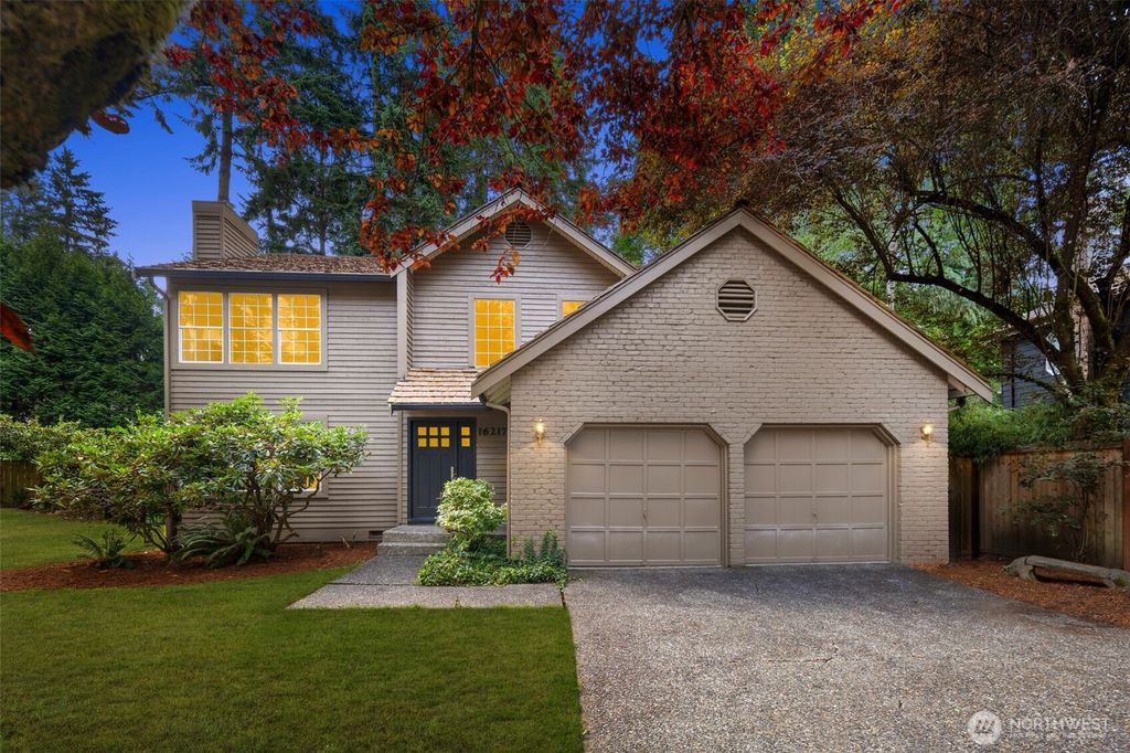Photo of 16217 NE 29th Street, Bellevue, WA 98008 (MLS # 2427734)