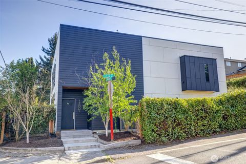 13001 40th Avenue S, Tukwila, WA 98168 - MLS#: 2373525