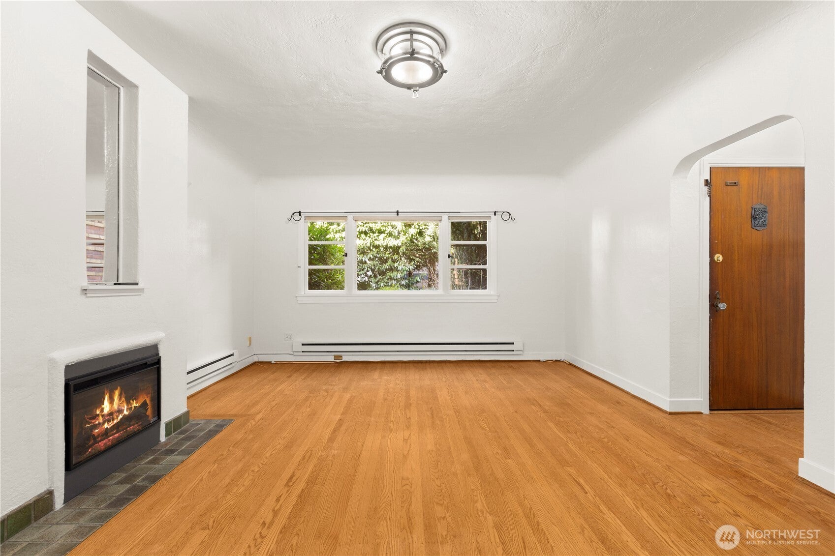 2717 Franklin Avenue E 102
