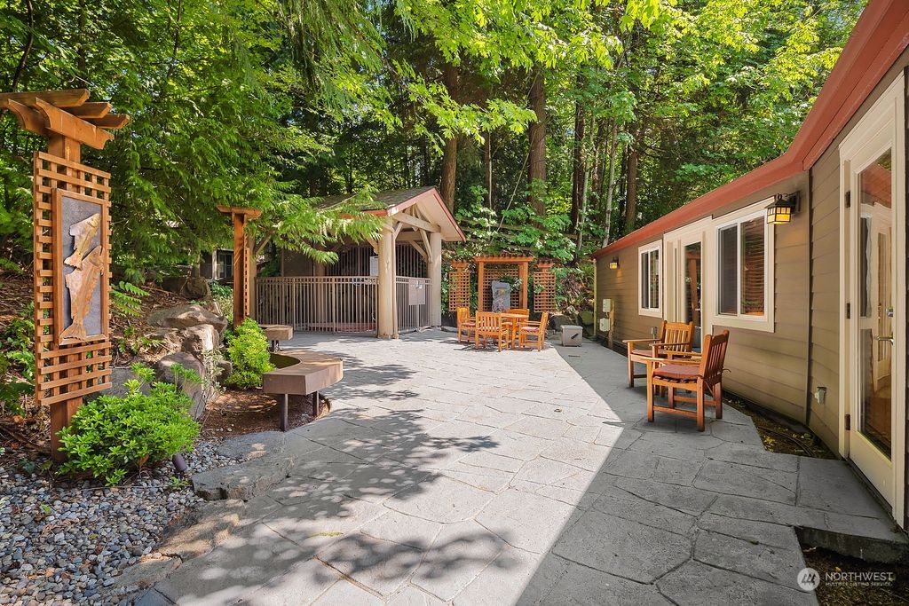 listing image 9362337322310152527